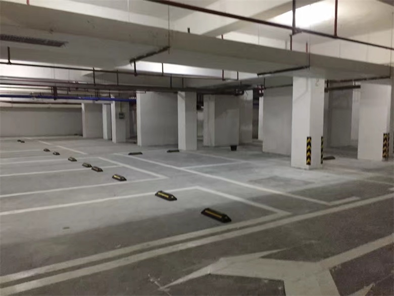 汨罗幸福家园地下车库标线